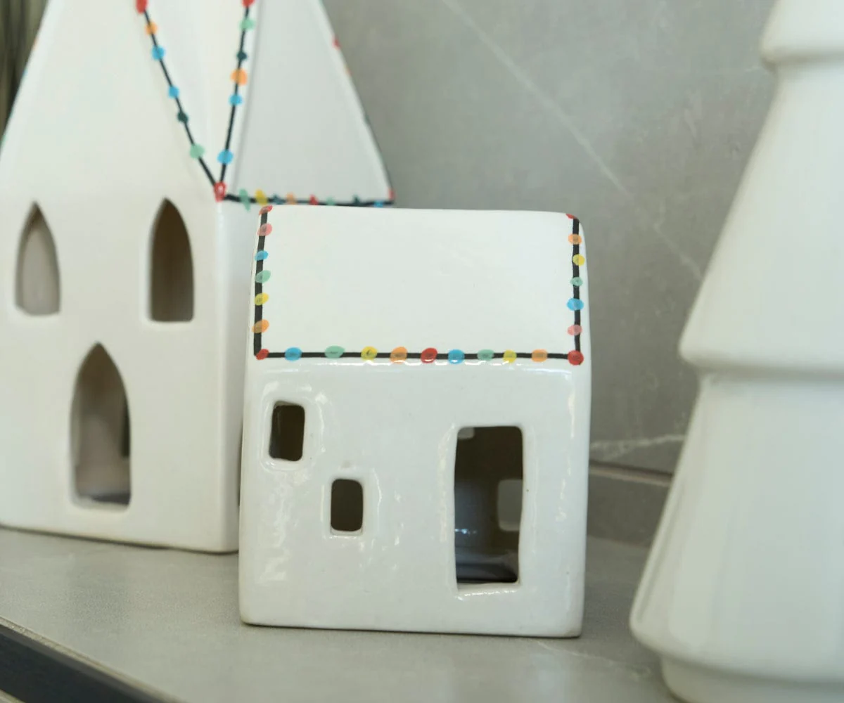 Holiday House - Image 2