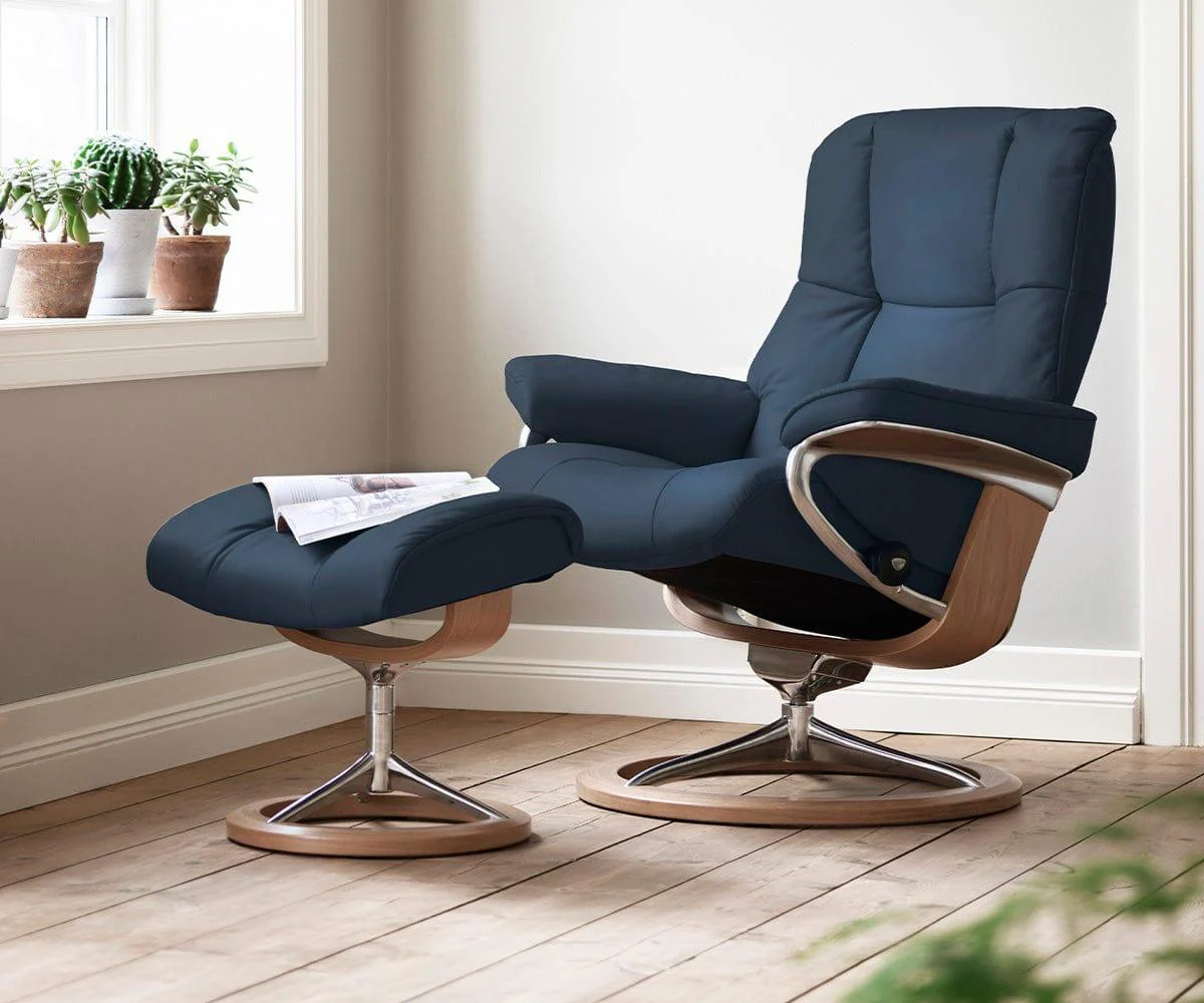 Stressless® Mayfair Recliner & Ottoman with Signature Base - Image 2